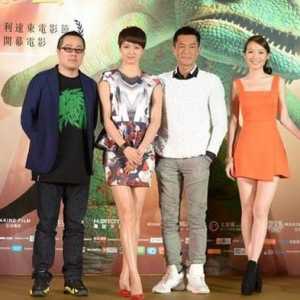 《人间小团圆》中山大学首映未遇冷 现场避谈杜汶泽