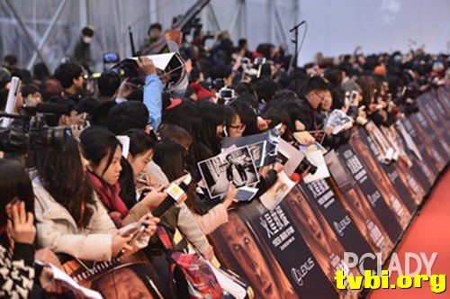 花几百亿去救一个人值不值？《火星救援》只看马特R