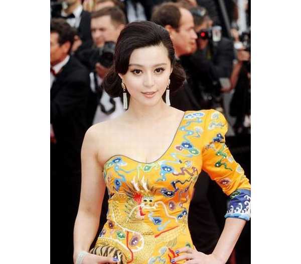 奥斯卡走红毯比的不是胸和脸蛋 而是国际范儿