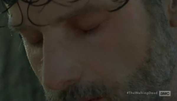 《行尸走肉》第八季第一集剧情发展，暗示本季两位角色离开 ...